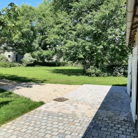 2km from the beach, charming family house totally refurbished in private area