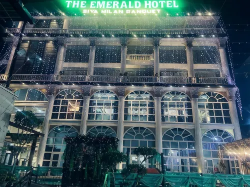 The Emerald Hotel & Siya Milan Banquets