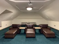 Mapleway Manor, Indoor Pool, Jacuzzi, Sauna & Theatre Room - 4 estrellas