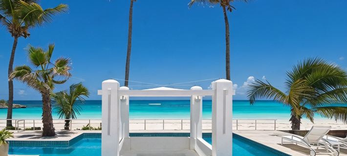 LITERALLY OCEANFRONT VILLA ALABASTER, DAWN BEACH w private pool ~ Owners' site Hotels in Sankt Maarten