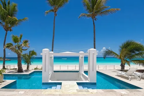 LITERALLY OCEANFRONT VILLA ALABASTER, DAWN BEACH w private pool ~ Owners' site - 4 stjerner