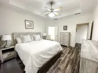 The Happy Hideaway - Gameday Haven - Homestays