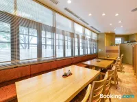 HOTEL COURTLAND Hotels near Patio Daimon