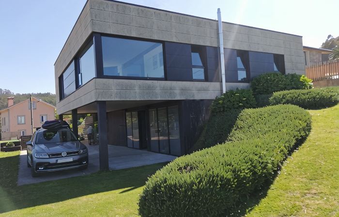 design house near pantin beach