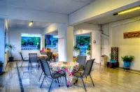 Niki Apartments - Homestays