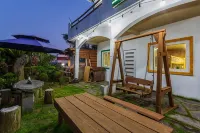 Seogwipo Hwamok Pension Hotel dekat Pantai Pyoseon