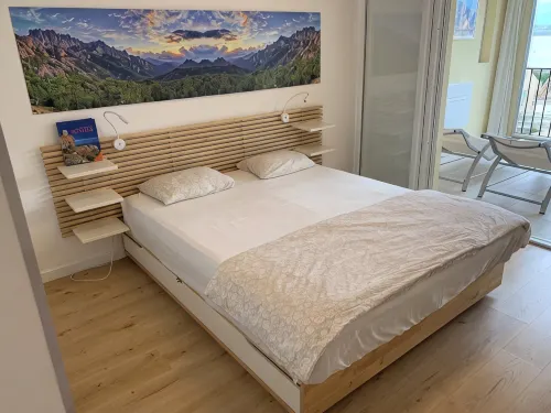 Family Vacation Apartment with Panoramic Sea View - Kondo