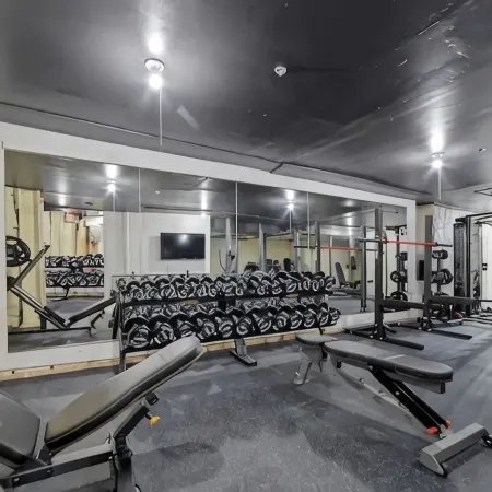 Modern/Luxury | Steps from Zoo & Golf Course