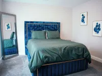 Charm City Luxury 4 Bedroom Brick Home โรงแรมใกล้พิมลิโค่
