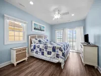 Oceanfront Family Retreat / Pool, Hot Tub, Elevator, Well Stocked Kitchen - balcón