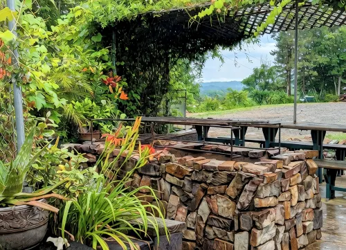 Cabin in Ouachita mountains with hot tub and great views! - Chalets