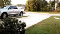Beach time! Walk/Bike to Beach,Restaurants,Shops,fenced large backyard-sleeps 4 - Wi-Fi