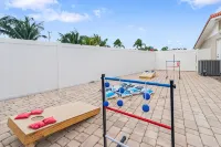 Beachside Luxe: Pool BBQ Spa - 3-Star