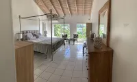 Spacious house with an amazing view of the ocean on a private deck. - 4-Star