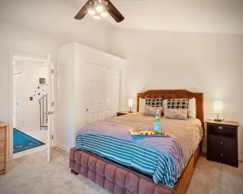 River Inn Cabin Theme Flat w/ Dock Hotels in Bothell