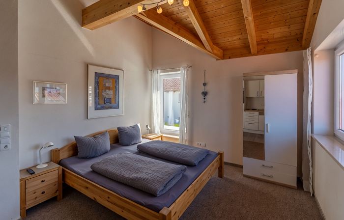 Astara- complete house in prime location with private garden
