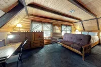 Between the Pines Log Cabin - Hytter