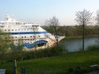 Historic, beautiful holiday home, right on the Kiel Canal - Balcony