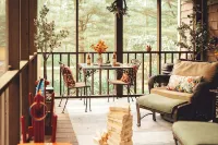Luxury Cozy cabin with hot tub/ sauna/ Wifi/ close to rock house in Laurelville - 4-Star