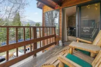 Tyra Penthouse Ski-in/Out — 4Br, Private Hot Tub, Sleeps 12 - 4 ดาว