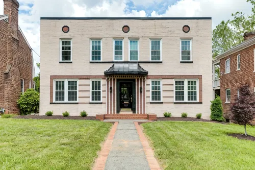2-bedroom villa minutes from Carytown, VCU, UofR, & Richmond Convention Center -  Casas de vacaciones