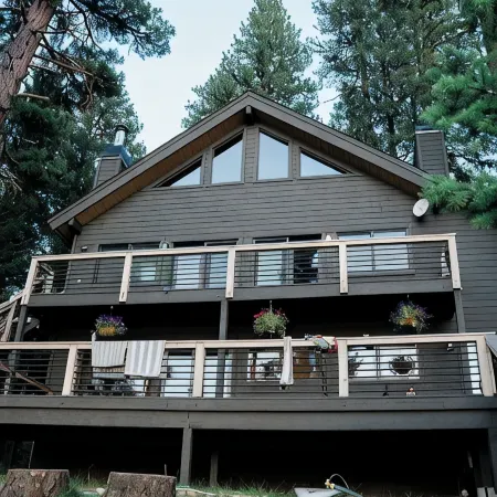 Ponderosa Park Lake House -- Private dock and beach!