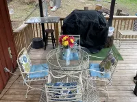 Mountain Cabin walking distance to Park and Brewery. Level off street parking. Hotels in Cloudcroft