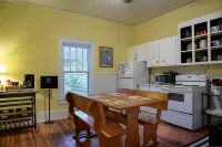 The Shabby Chic Studio - Cute 1-Bedroom Close to UNC! - 무료 와이파이