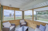 Secluded Beach home with amazing views. - 4-Star