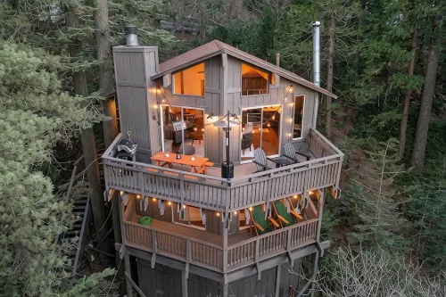 Cozy Treehouse with Lake View of Lake Arrowhead - 5 min from Village and Skypark - Alphydda