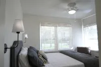 2 Bedroom Cul De Sac Cottage in Town - 3 étoiles