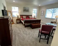 Whidbey House 3 Br 2 BA Porch & Patio: Watch for Deer and Bunnies. Sleeps 6-7 - 3 tähden