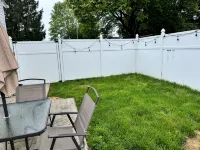 Sleeps 8! Foosball+Arcade, Private Courtyard, Parking, Washer+Dryer. Great Home! - Wifi