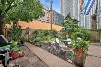 100 Yr. Old Chicago Brick Craftsman with yard, Near Beach and Loyola! - Holiday bungalows