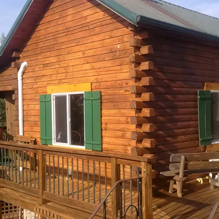 Secluded Cabin on the Hill in the Hocking Hills