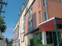 The One Residence Các khách sạn gần Chùa Phothisomphon