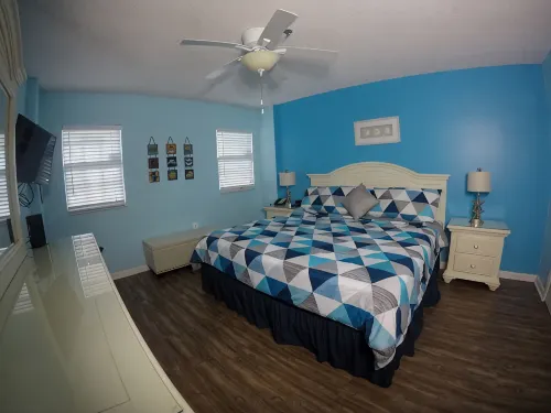 Ocean view condo with balcony/marina view - Wifi