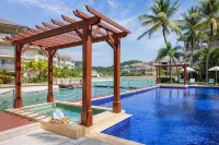 The Landings Resort and Spa - All Suites - Strand