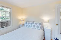 Charming Chatham Cottage - 2つ星