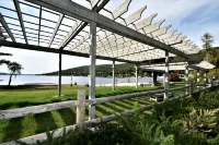 Stay in the heart of Greenwood Lake minutes away from the lake - Boutique