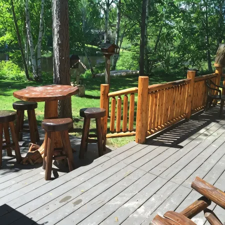 Cabin on AuTrain River a few blocks from Lk Superior, 10 mi from Munising