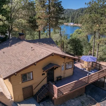 Dogs Are Family Also 240° Lakefront View Spacious Modern Family Retreat Sleeps 8