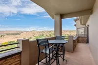 Spacious 2BR Condo with Secondary Suite on Wolf Creek Golf Course – Sleeps 8! - Wifi