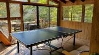 Innsbrook Falls Hideaway - Roomy lakefront Chalet w/ spacious deck & firepit - Chalets