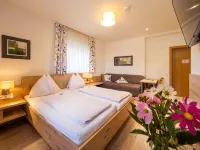 Pension Ehrenfried - Hotel Garni - Homestays