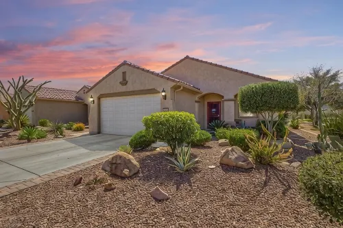 All the amenities of Sun City resort living at Merrill Ranch in Florence, AZ. - 3 tähden