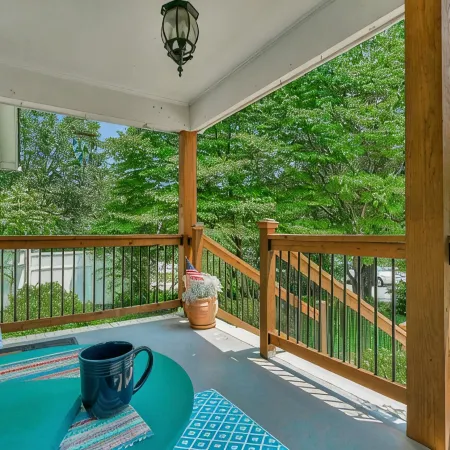 Bright & Cheery Bungalow - Mins to Downtwn Fort Mill