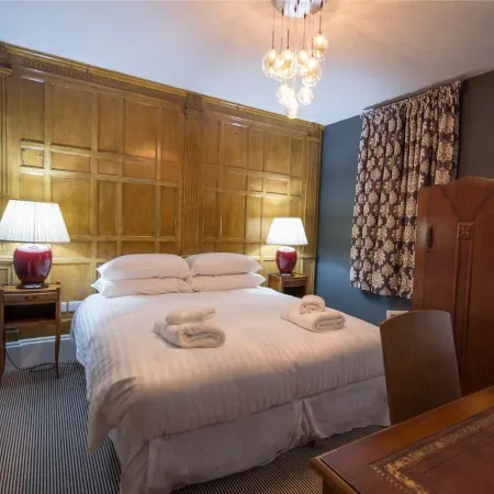 The Wayfarer Rooms