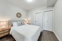 Quiet Private Entry Suite |Free Parking&Near Metro - 3-Star