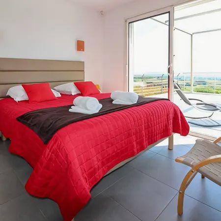 Exceptional Villa in Provence - Paradise above the canopy!